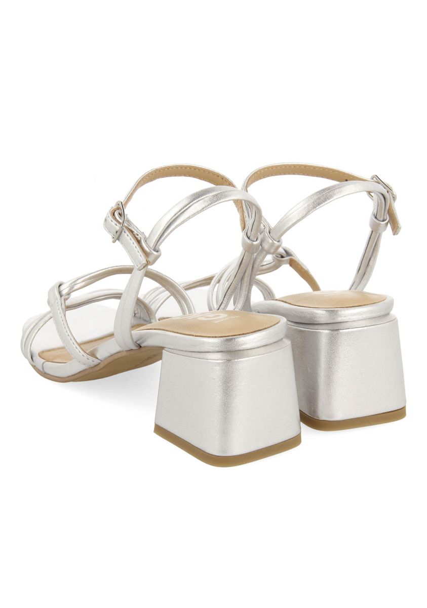 22307-sandalias-plateadas-de-tac-n-con-tiras-trenzadas-para-mujer-pustec-plata-1.jpg