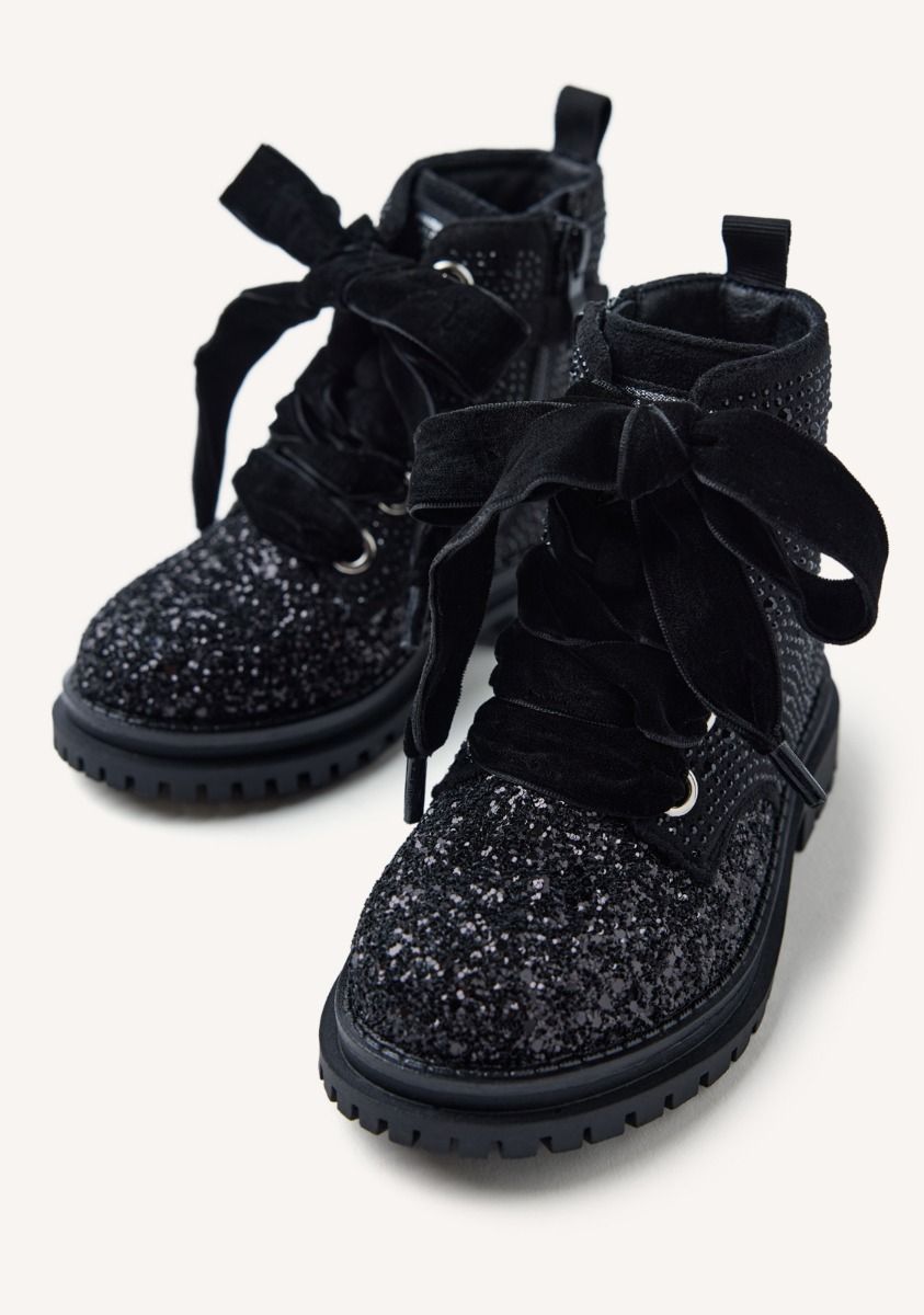 2244-botas-brillo-y-pedrer-a-finchley-negro-1.jpg