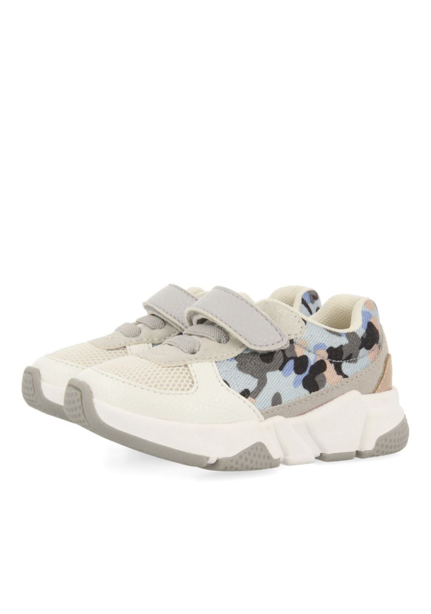 22620-sneakers-con-estampado-de-camuflaje-azul-y-cierre-ajustable-para-ni-os-klakar-camuflaje-1.jpg