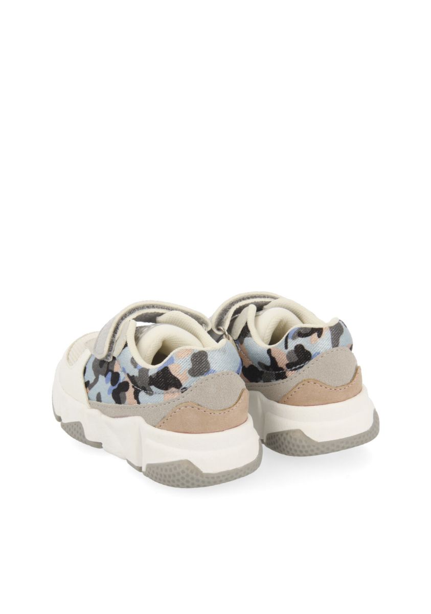 22620-sneakers-con-estampado-de-camuflaje-azul-y-cierre-ajustable-para-ni-os-klakar-camuflaje-1.jpg
