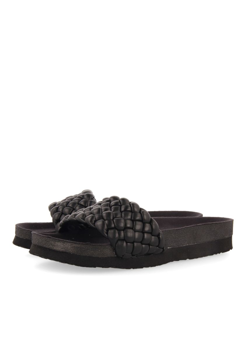 CHANCLAS NEGRAS TIPO BIO CON PALA TRENZADA PARA MUJER MENARD - NEGRO