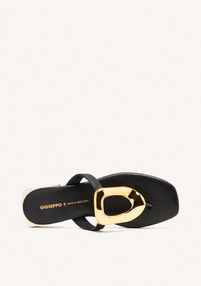 22731-sandalias-negras-de-piel-con-adorno-met-lico-para-mujer-vendres-negro-1.jpg