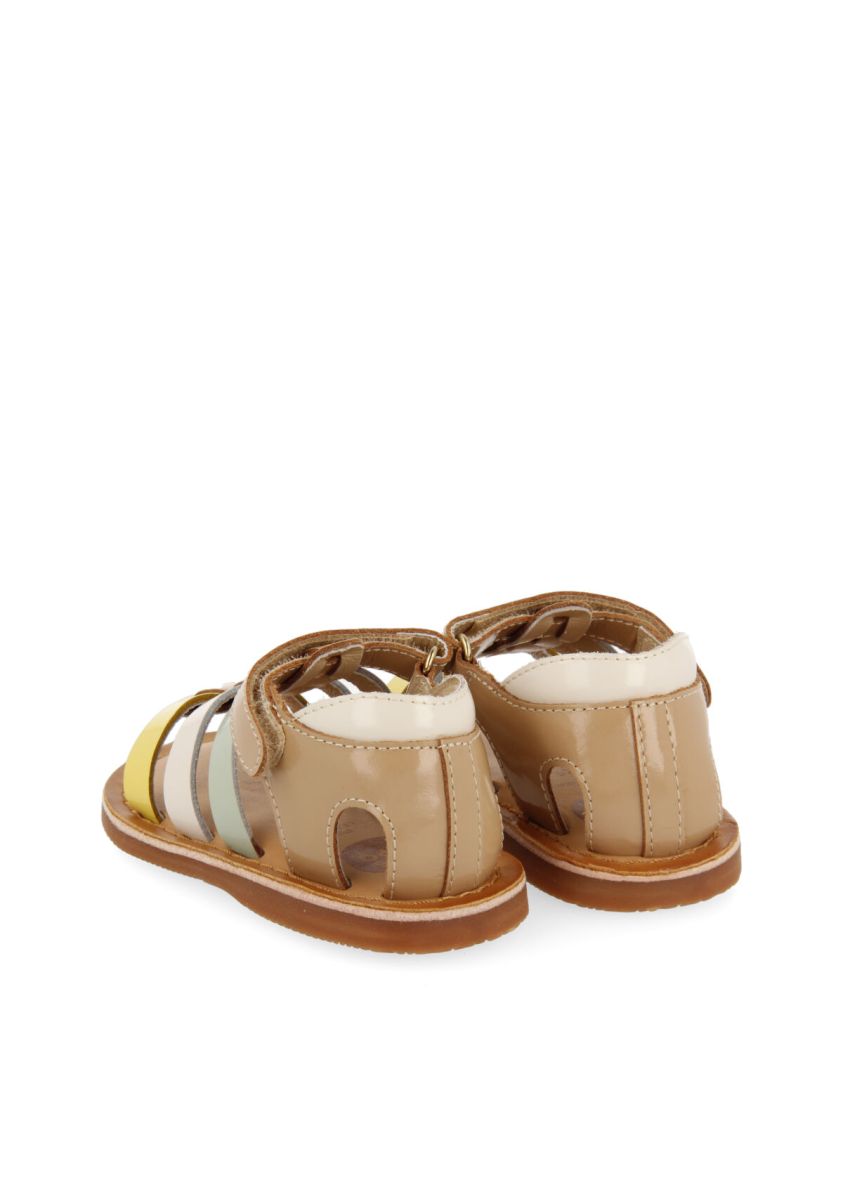 22853-sandalias-color-cuero-con-metalizados-y-glitter-para-ni-a-aetna-cuero-1.jpg