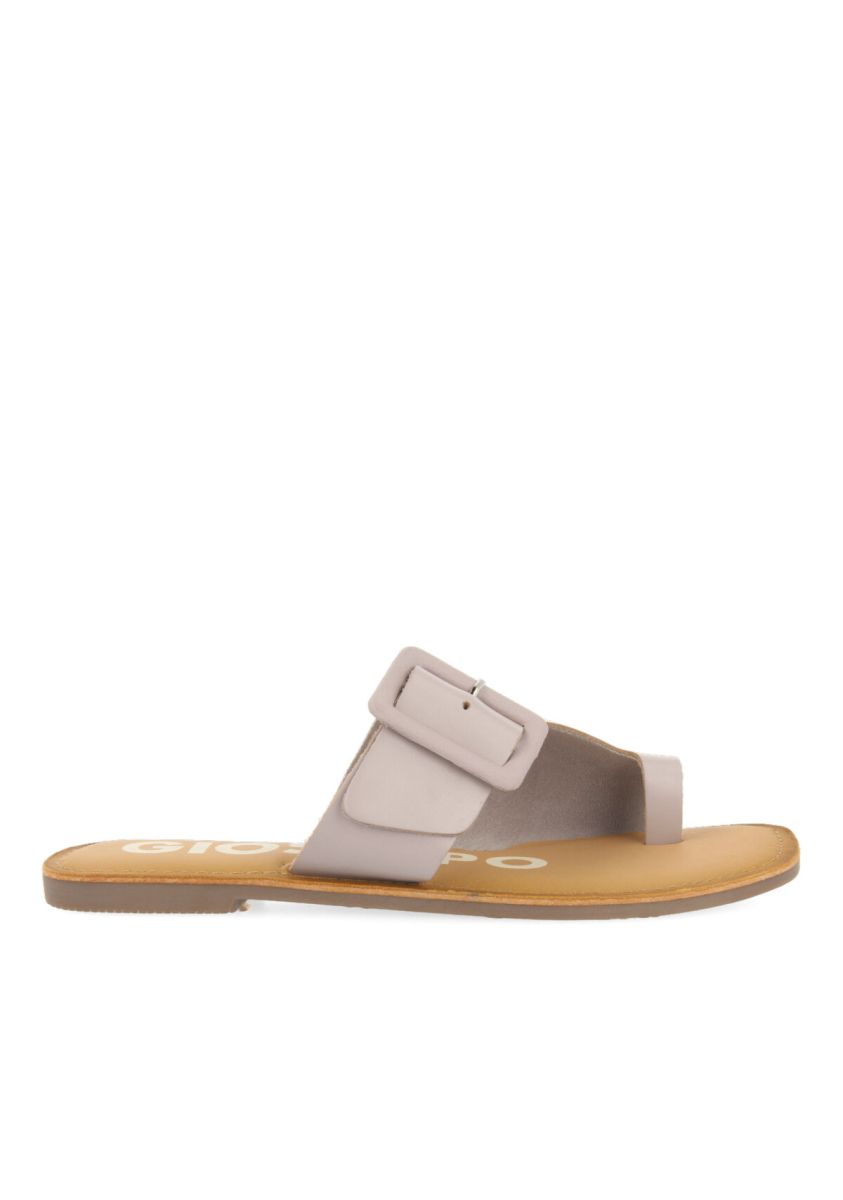 22910-sandalia-en-color-malva-con-hebilla-para-mujer-yamba-malva-1.jpg