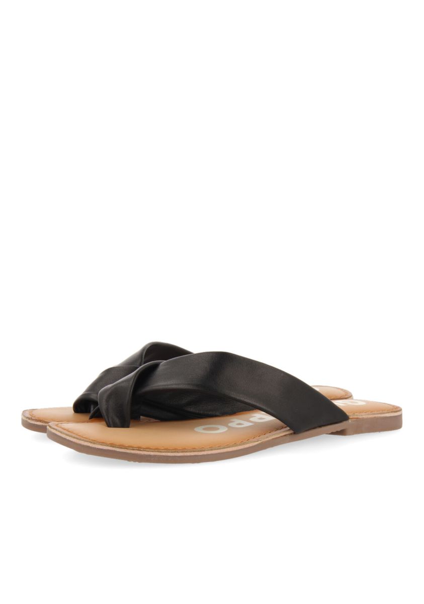 SANDALIAS EN COLOR NEGRO PARA MUJER GRADEC - NEGRO
