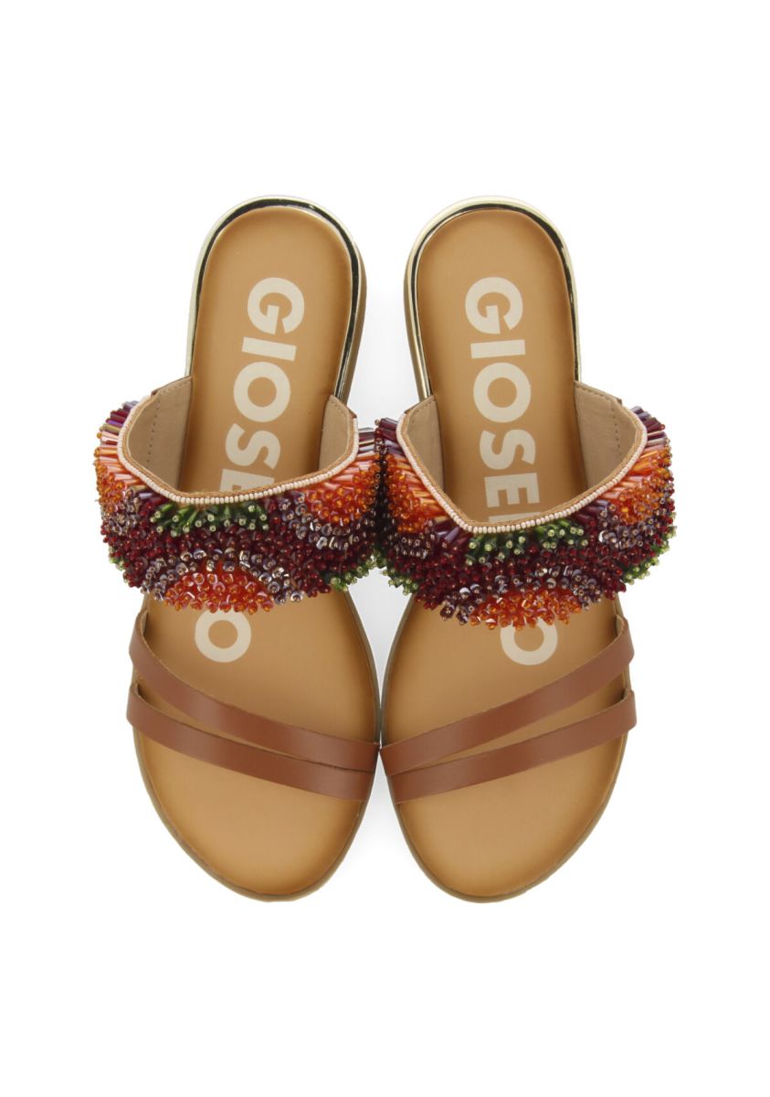 22958-sandalias-de-piel-con-abalorios-multicolor-para-mujer-tapira-multicolor-1.jpg