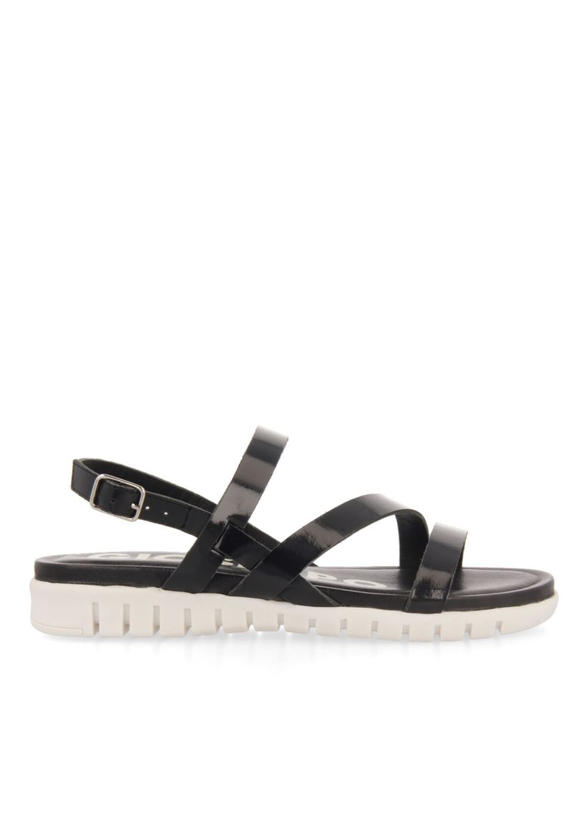 SANDALIAS ACHAROLADAS EN NEGRO PARA MUJER SAMBUCI - NEGRO