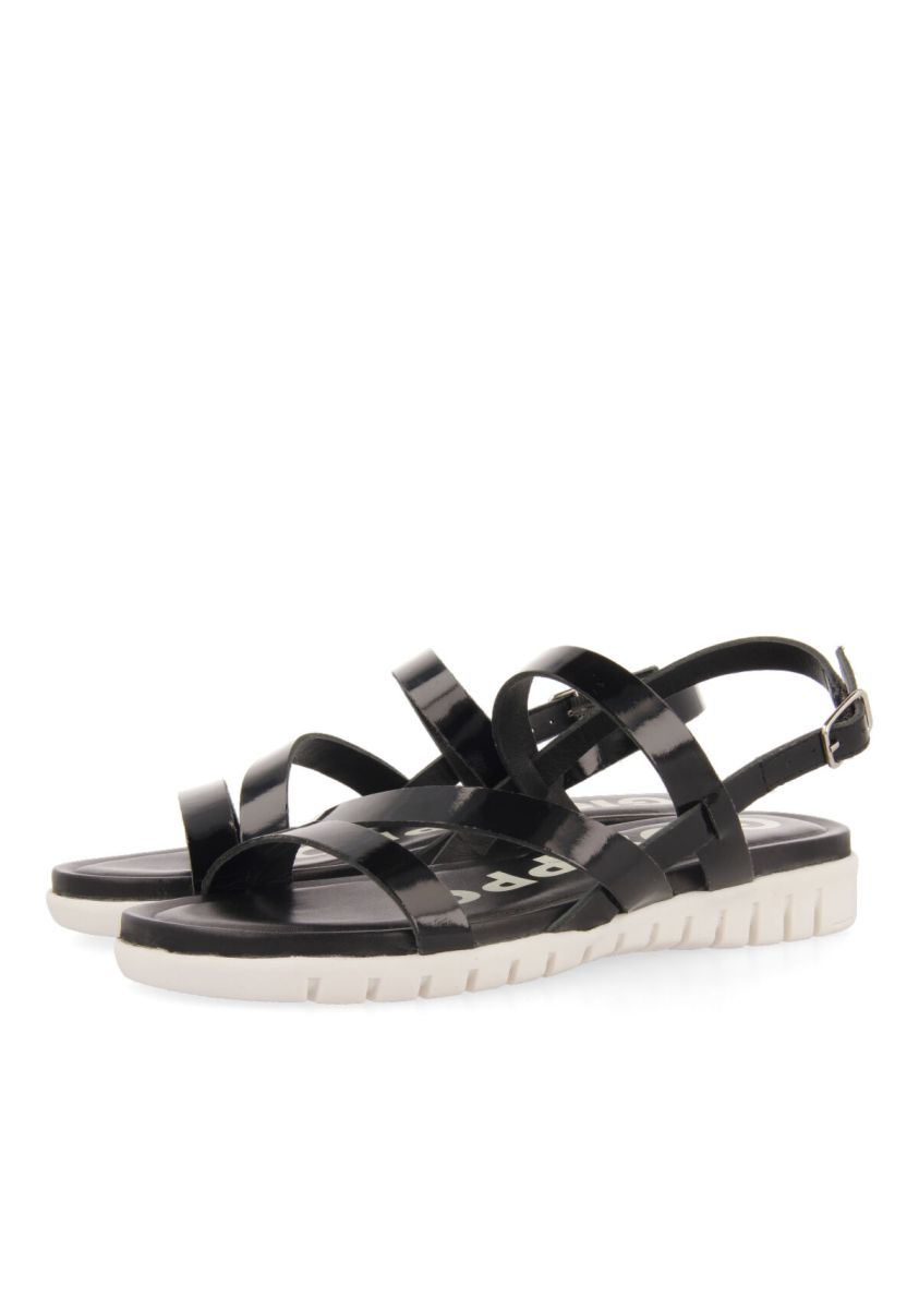 SANDALIAS ACHAROLADAS EN NEGRO PARA MUJER SAMBUCI - NEGRO