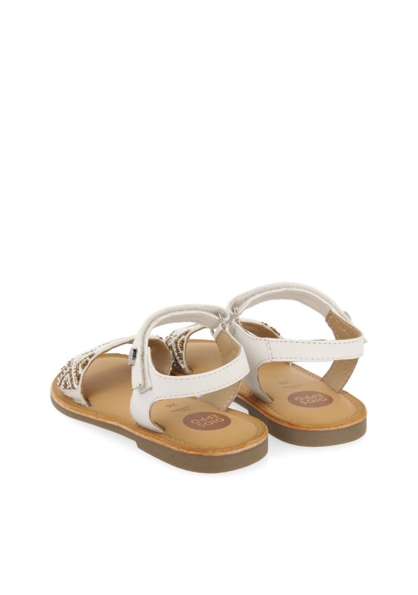 23015-sandalias-blancas-con-cristales-y-beads-para-ni-a-dunedin-blanco-1.jpg