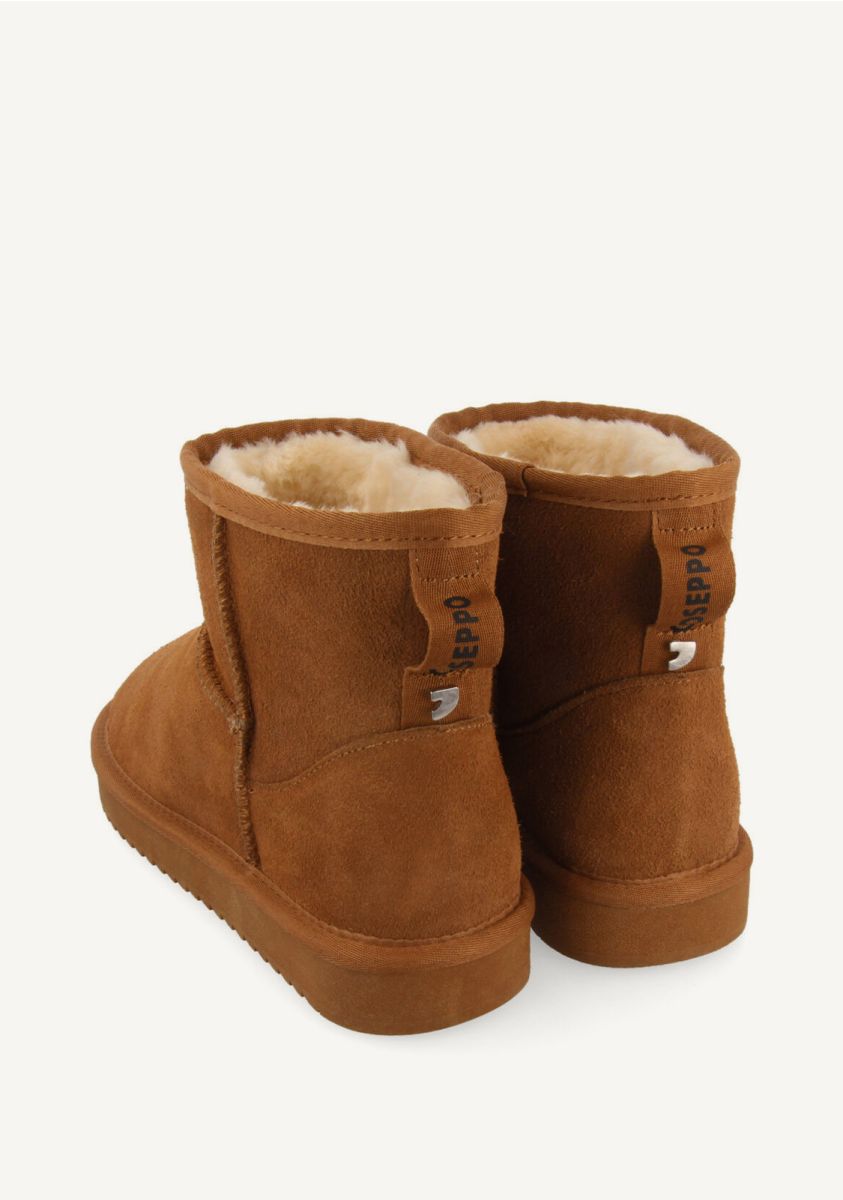 23067-botas-australianas-color-cuero-de-ca-a-media-para-mujer-gilliam-cuero-1.jpg