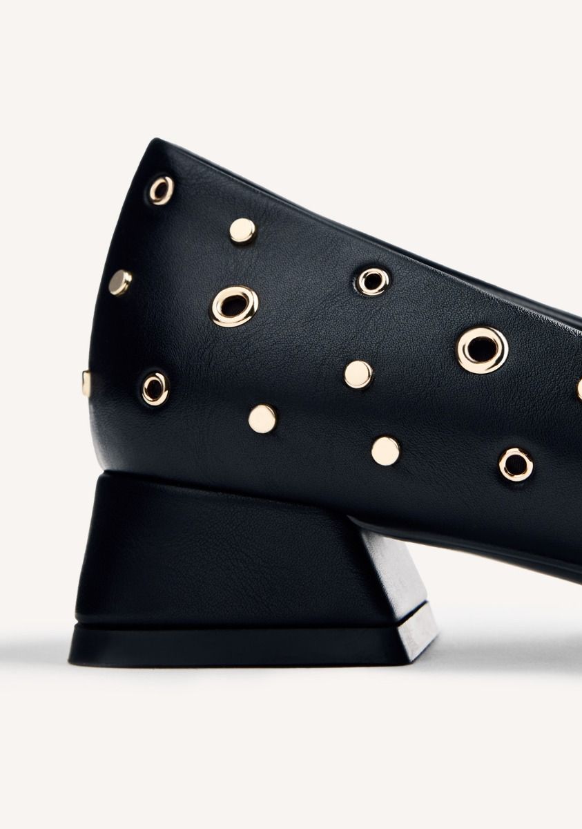 2311-zapatos-tac-n-tachas-y-ollados-kenyon-negro-1.jpg
