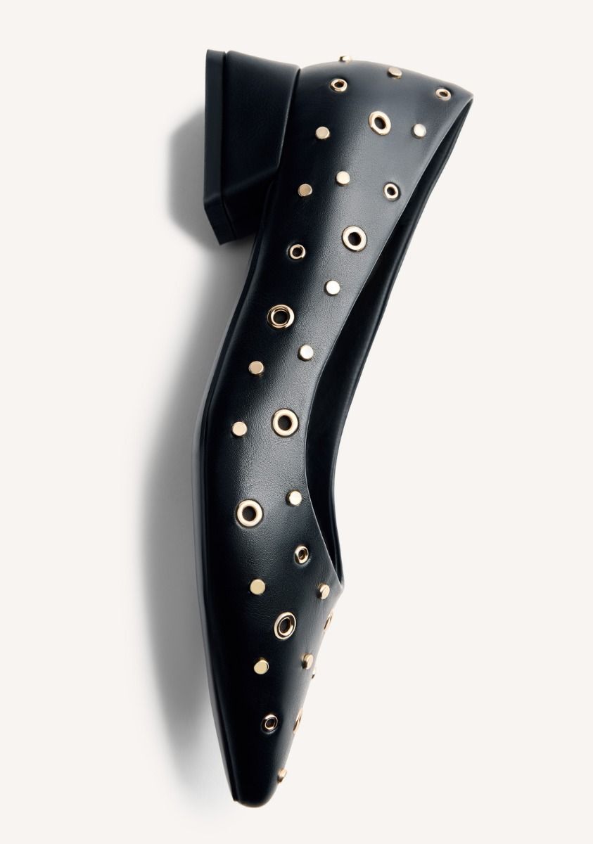 2311-zapatos-tac-n-tachas-y-ollados-kenyon-negro-1.jpg