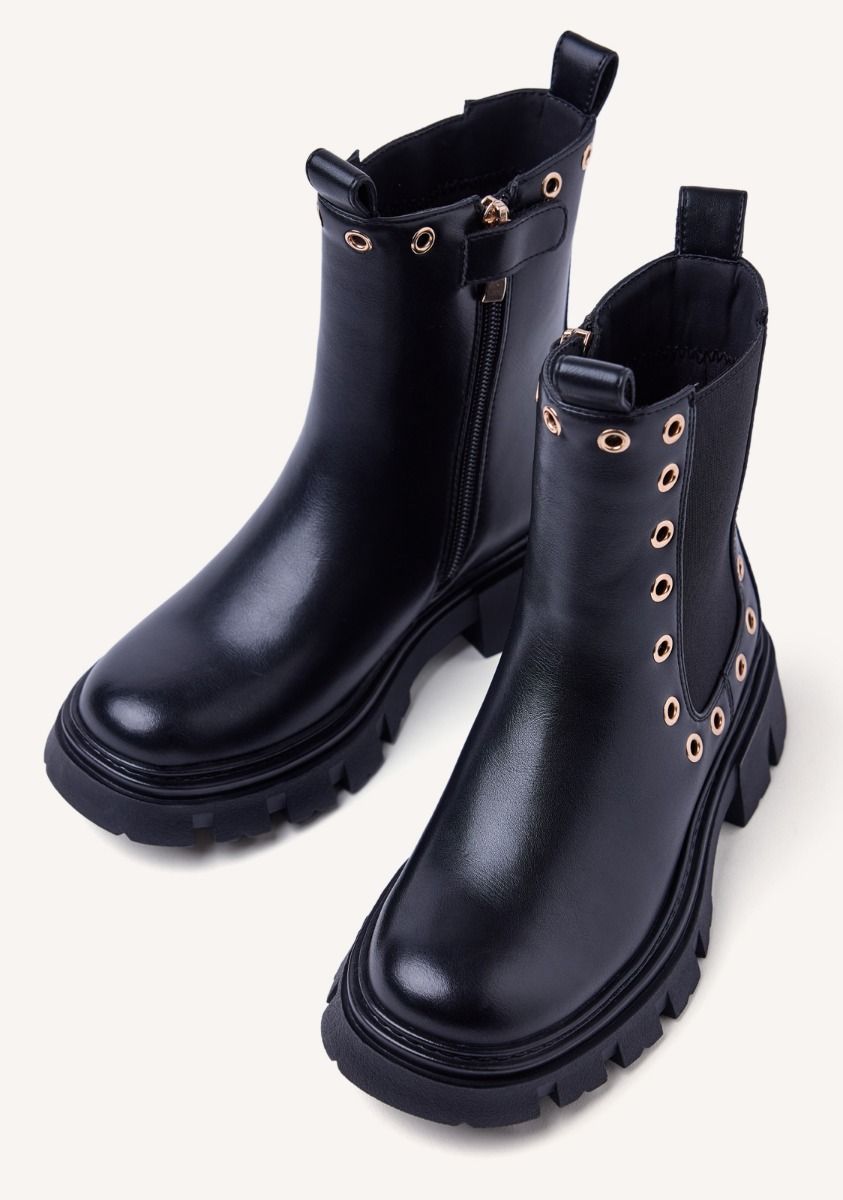 2640-botas-ollados-denham-negro-1.jpg