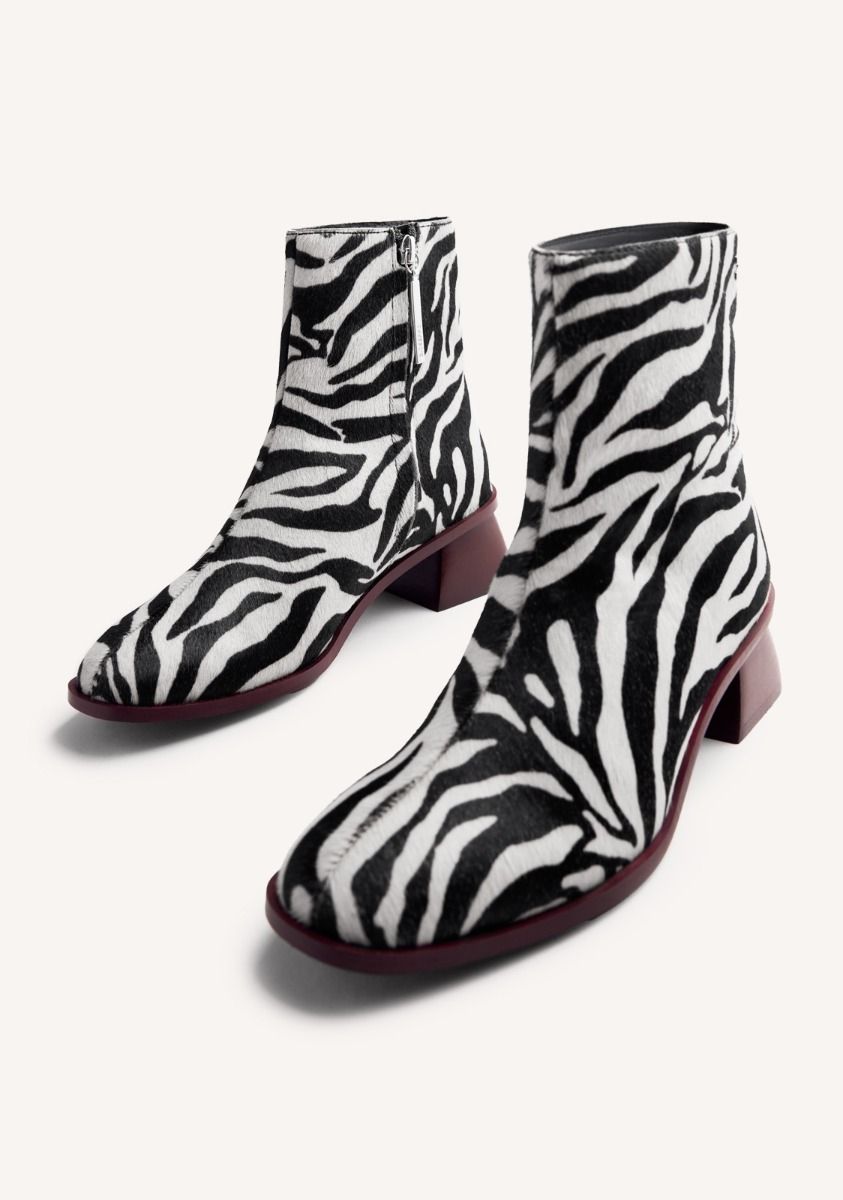 2859-botines-piel-estampado-animal-remer-cebra-1.jpg