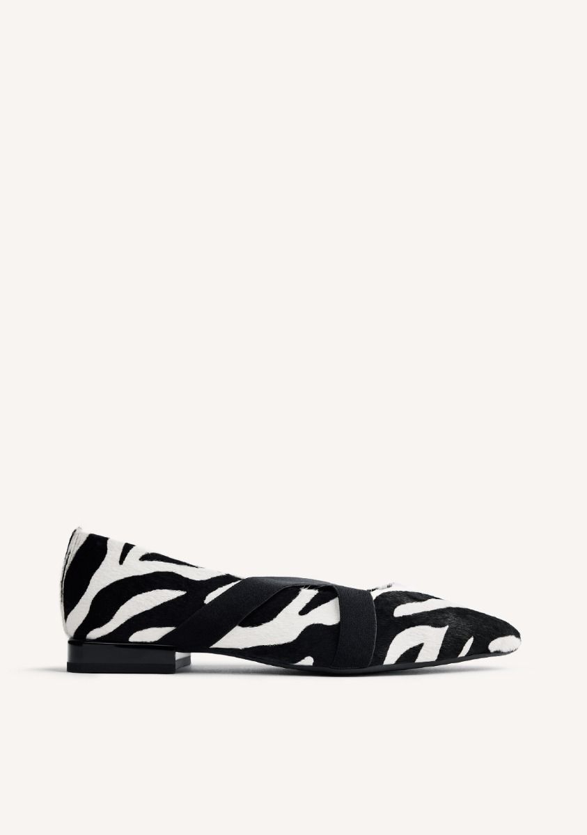 BAILARINAS PIEL ESTAMPADO ANIMAL MILACA - NEGRO