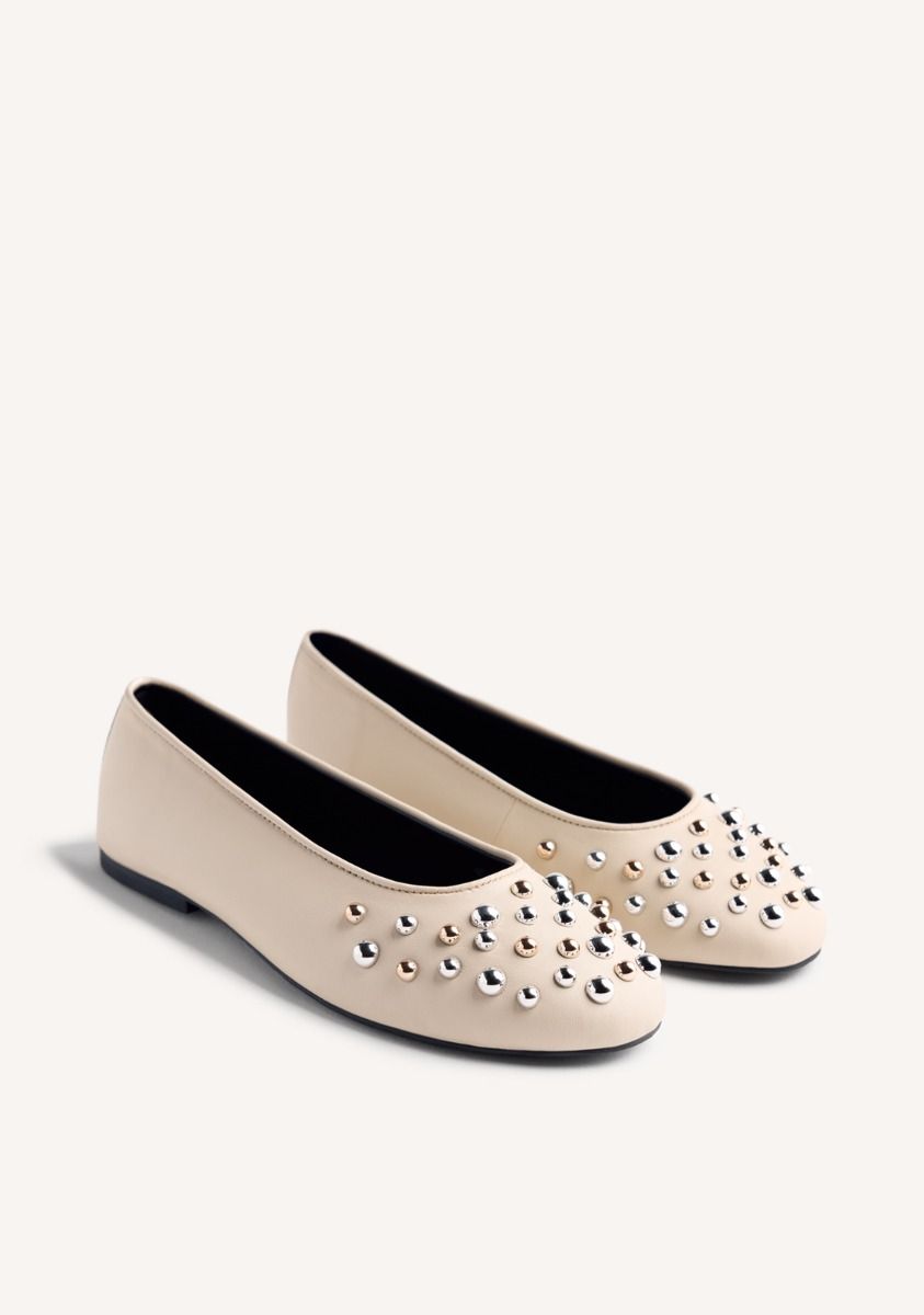 3019-bailarinas-piel-tachas-gonvick-off-white-1.jpg