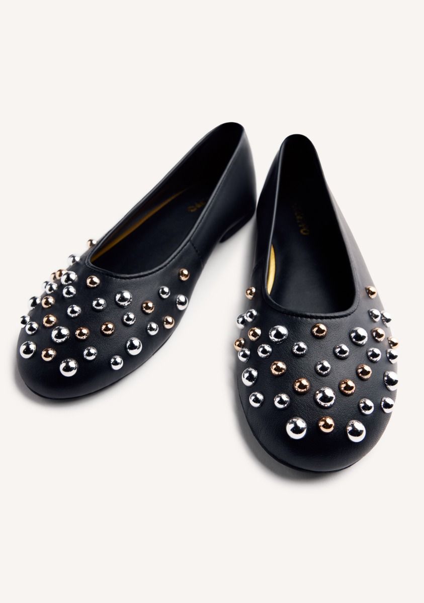 3027-bailarinas-piel-tachas-gonvick-negro-1.jpg