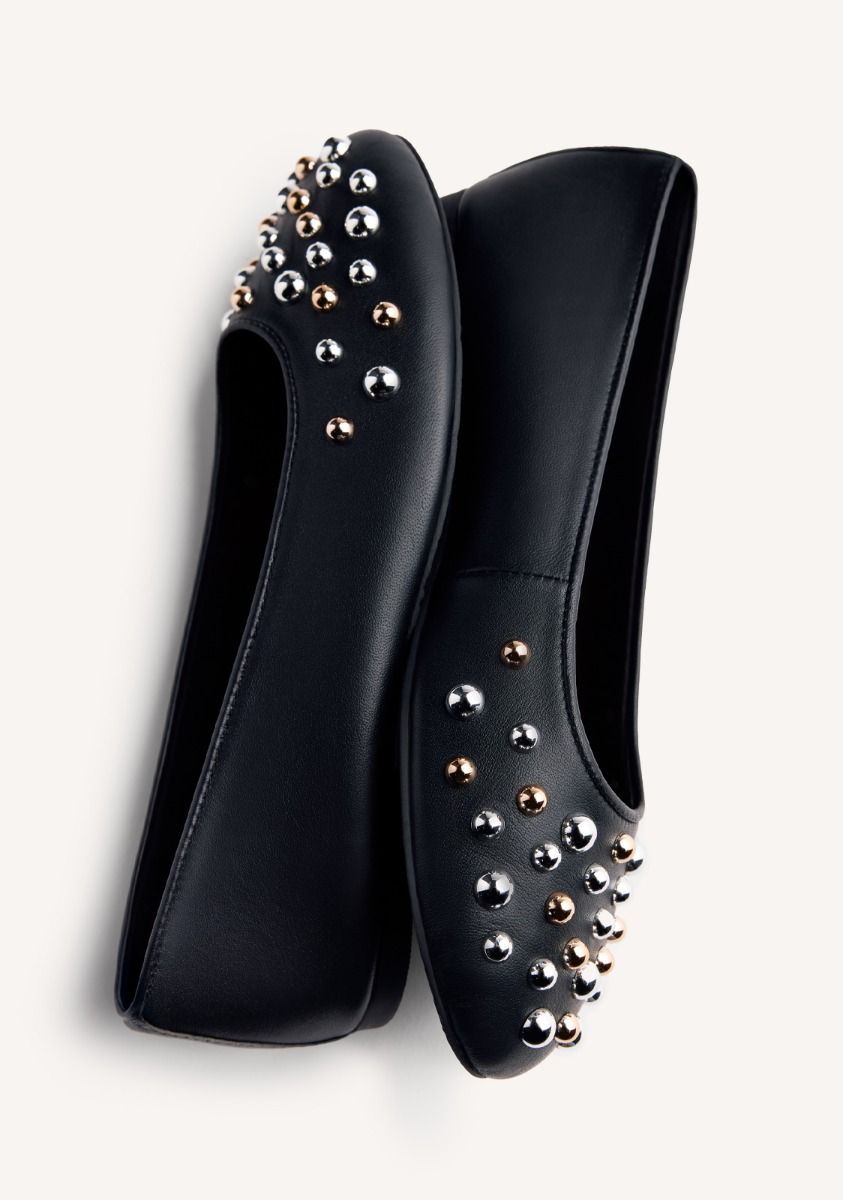 3027-bailarinas-piel-tachas-gonvick-negro-1.jpg