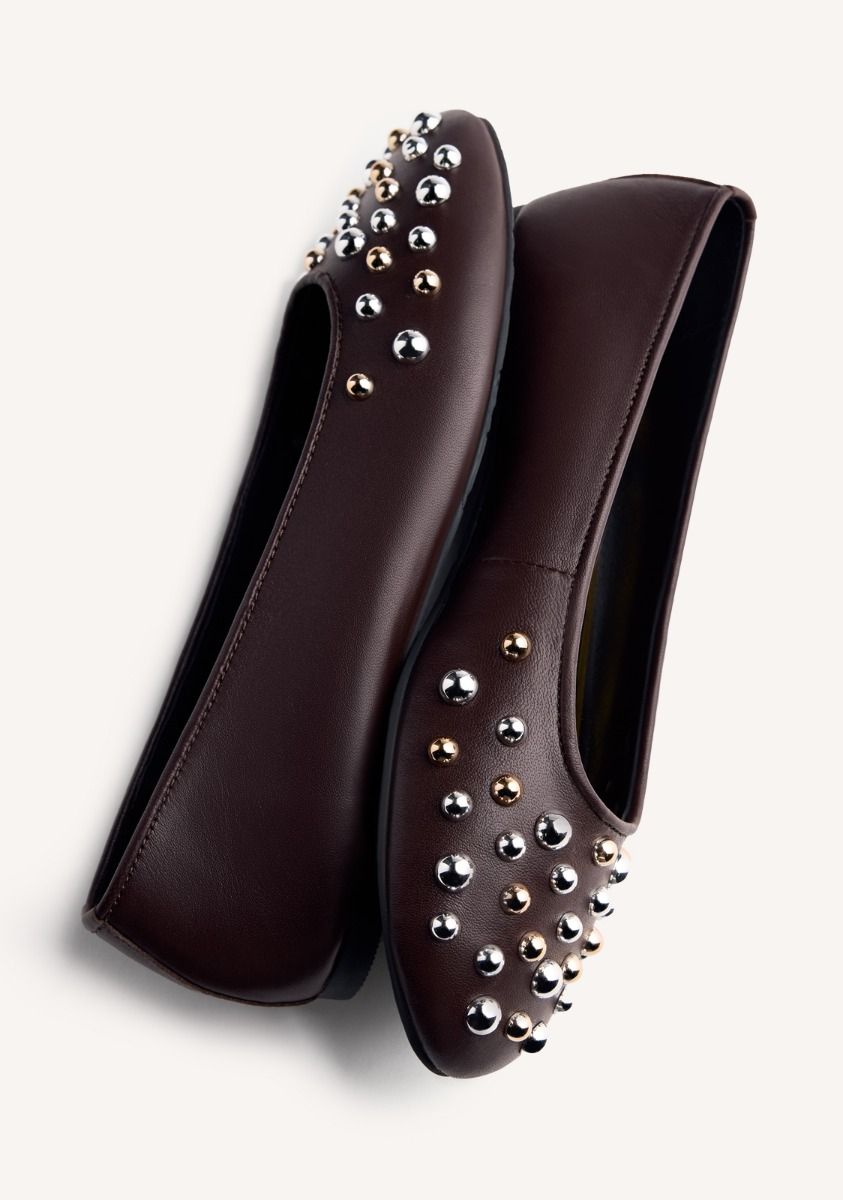 3035-bailarinas-piel-tachas-gonvick-marron-1.jpg