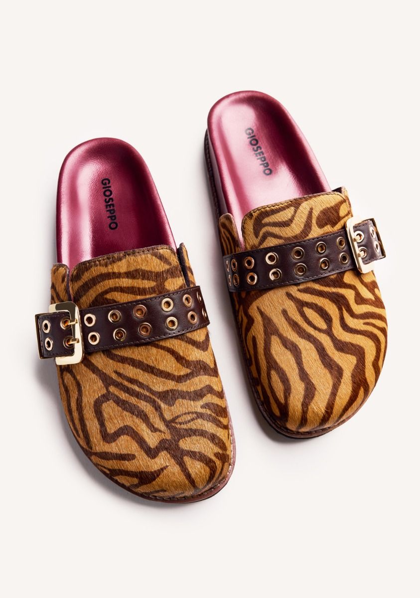 ZUECOS PIEL ESTAMPADO ANIMAL BEULAH - MARRON