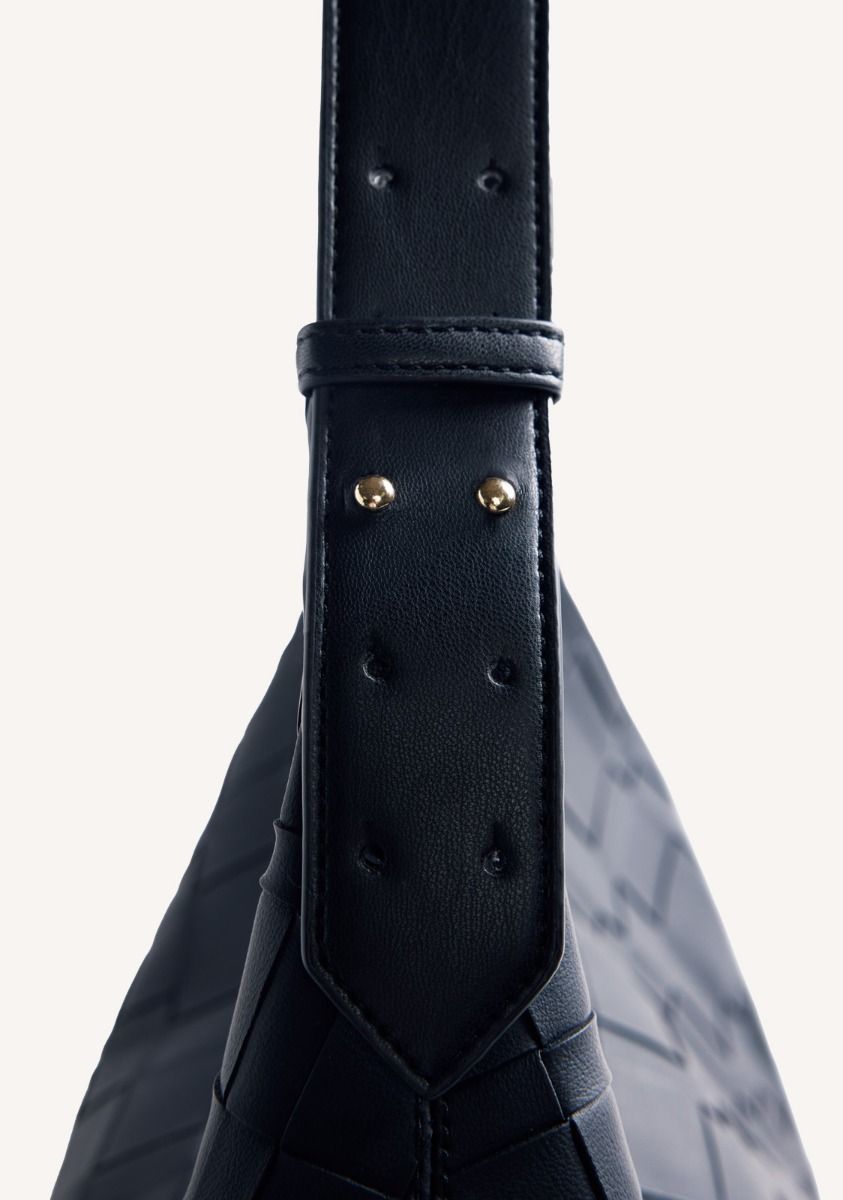 3166-bolso-hombro-textura-mahtowa-negro-1.jpg