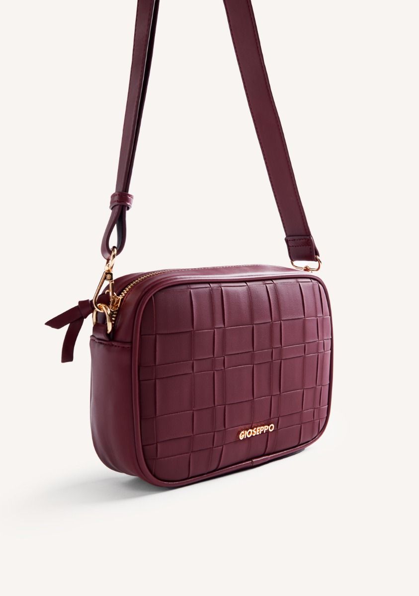 3168-bolso-bandolera-textura-aastad-burdeos-1.jpg