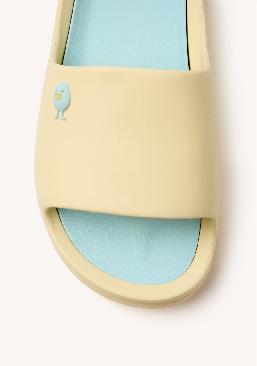 3586-chanclas-tipo-pala-gill-vainilla-1.jpg