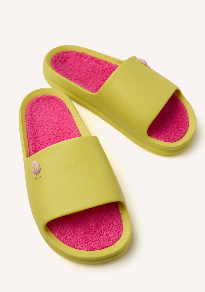 3652-chanclas-tipo-pala-gill-amarillo-1.jpg