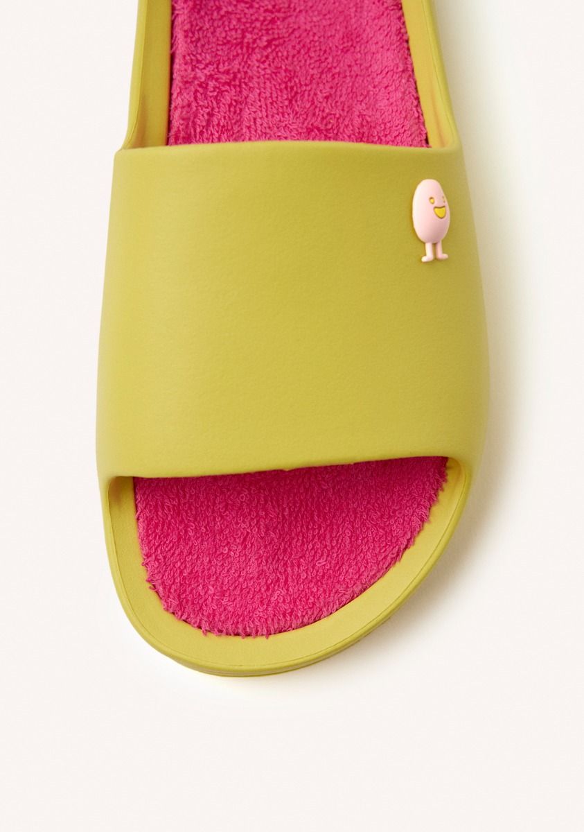 3652-chanclas-tipo-pala-gill-amarillo-1.jpg