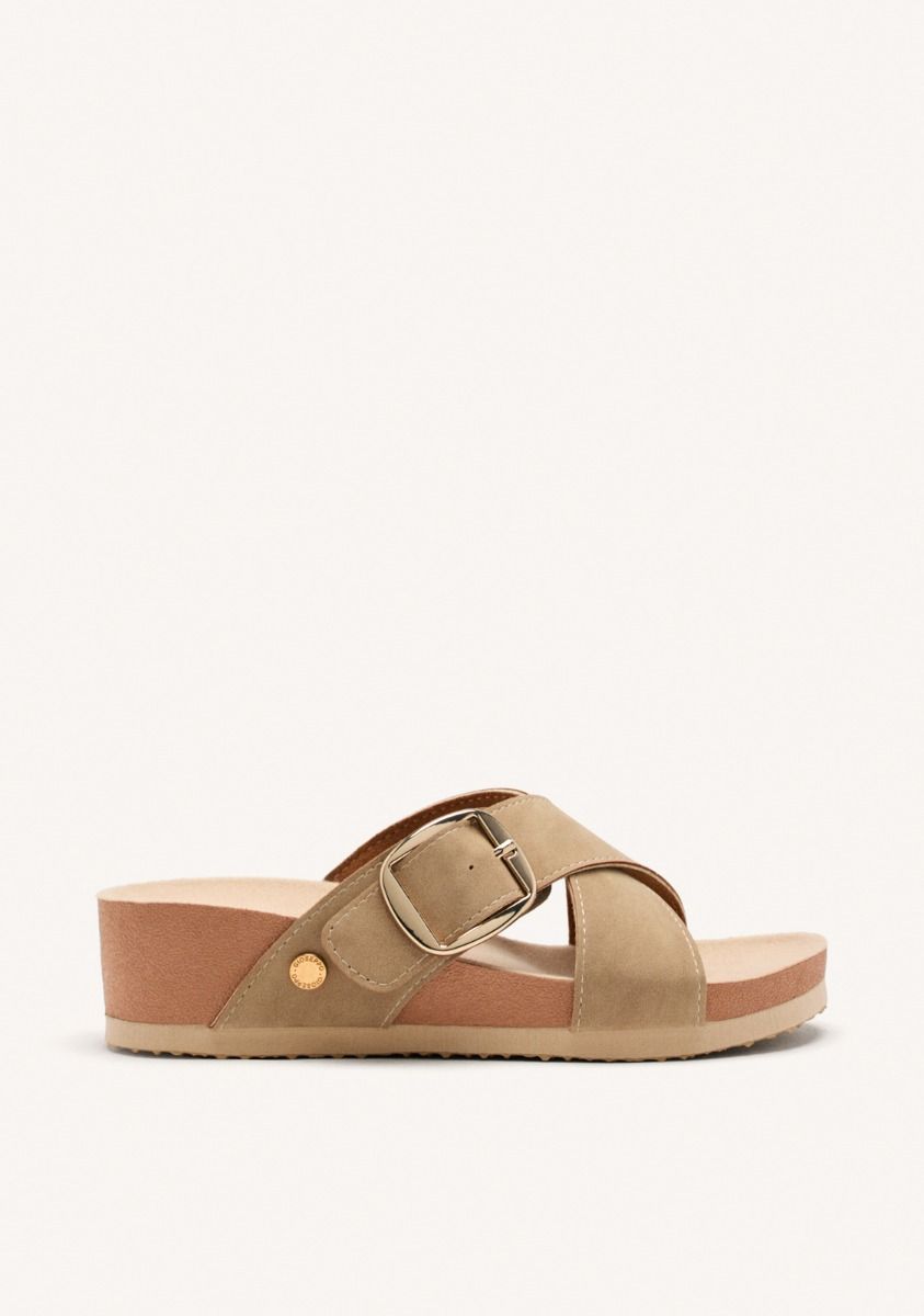 4615-sandalias-hebilla-cu-a-winn-taupe-1.jpg