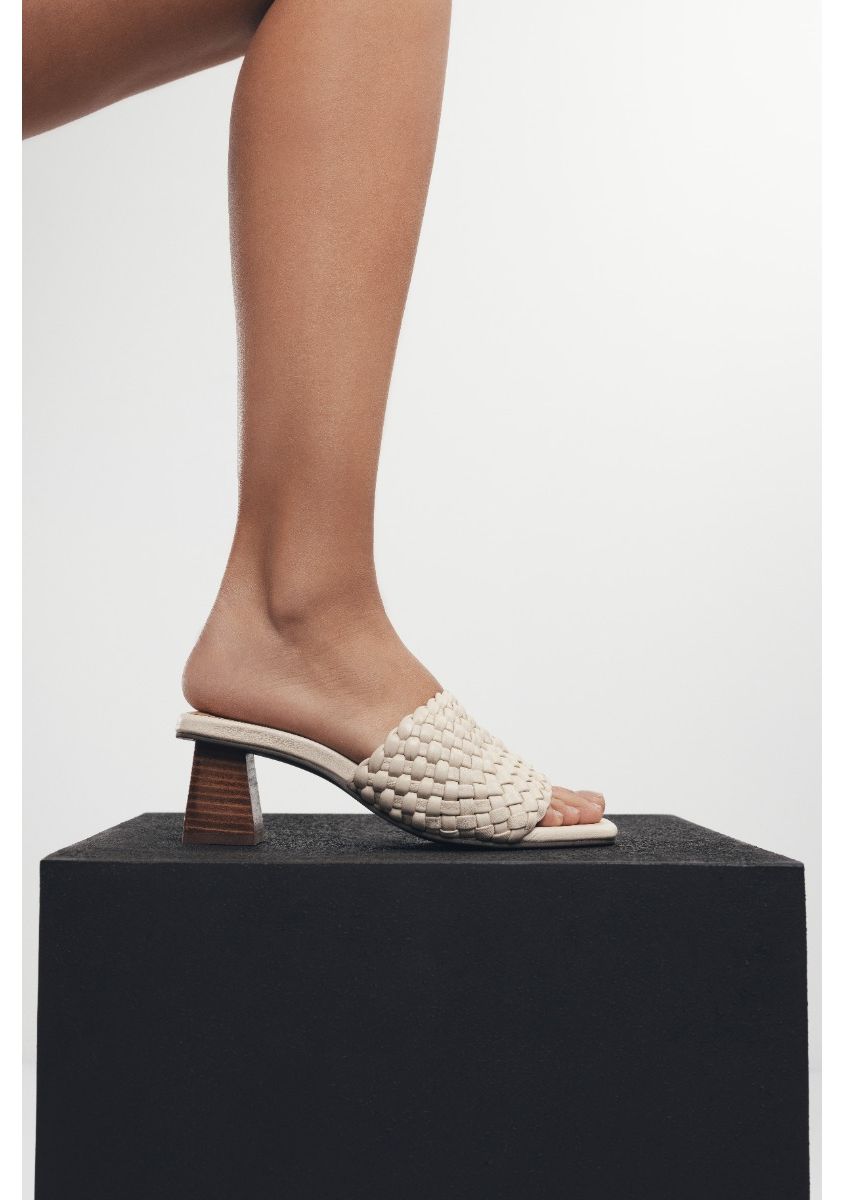 4922-sandalias-mules-tac-n-y-piel-trenzada-colrain-off-white-1.jpg