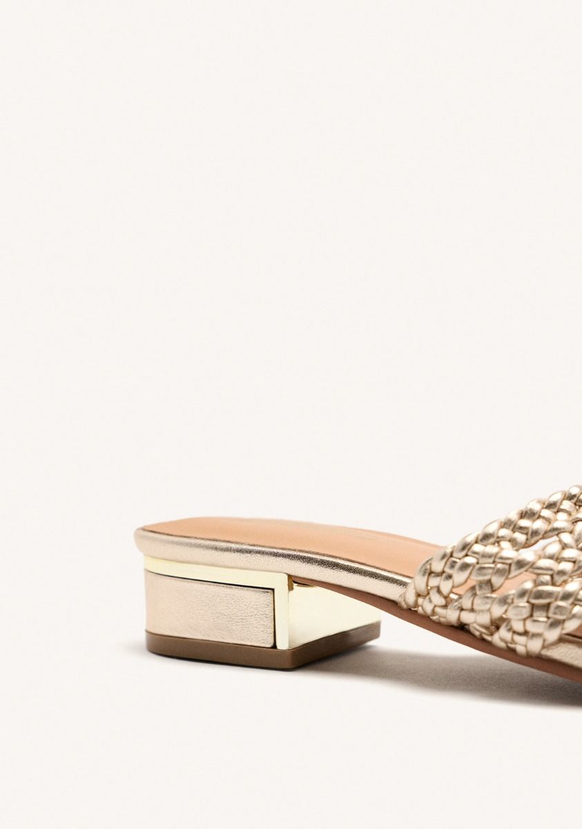 4939-sandalias-mules-piel-trenzada-linn-platino-1.jpg