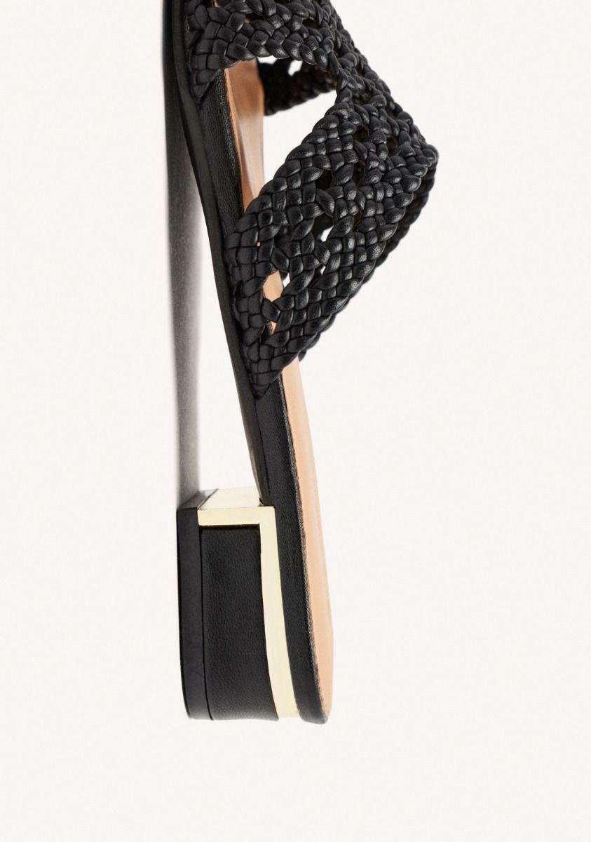 4955-sandalias-mules-piel-trenzada-linn-negro-1.jpg