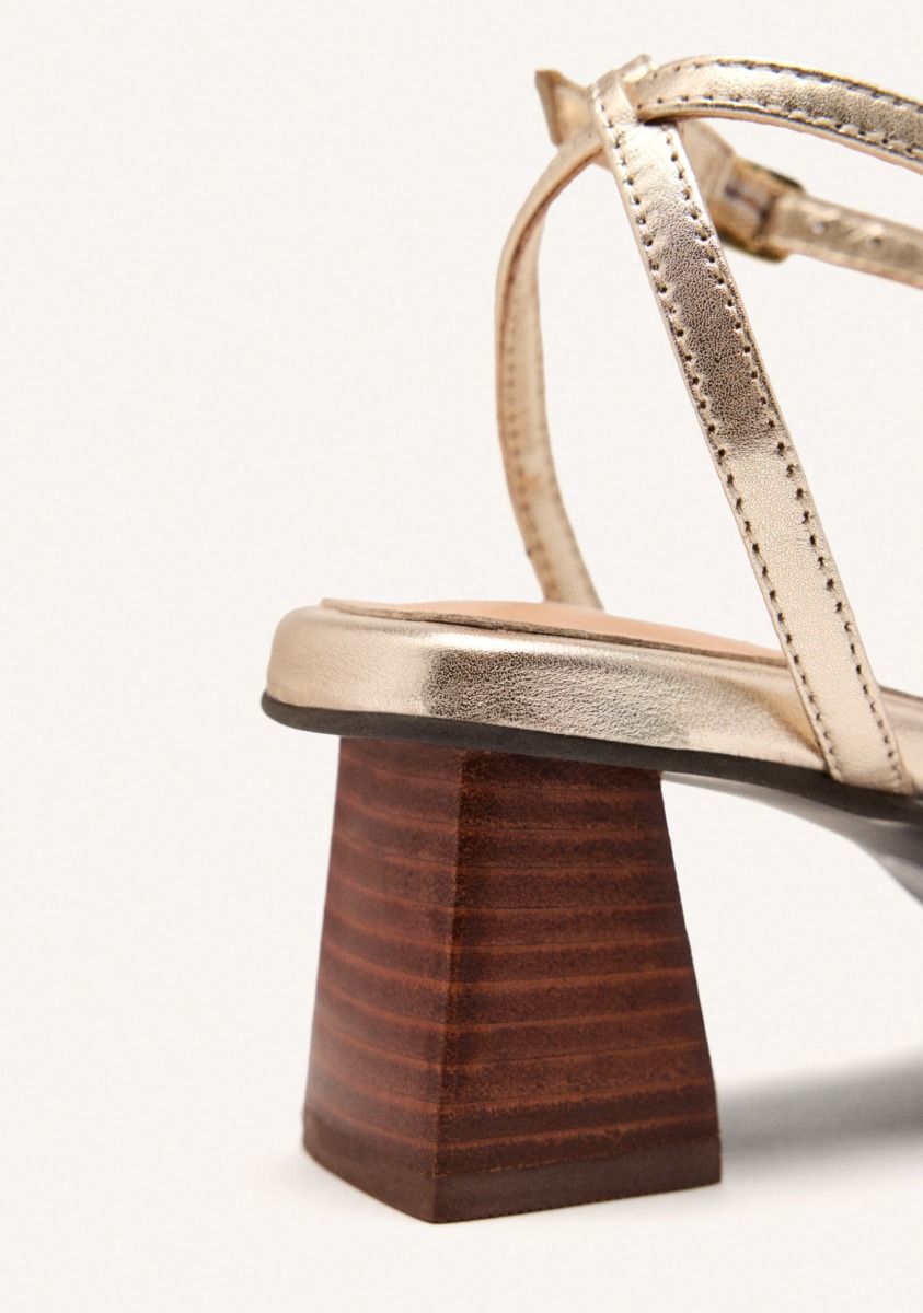 5077-sandalias-piel-trenzada-tac-n-burnside-platino-1.jpg