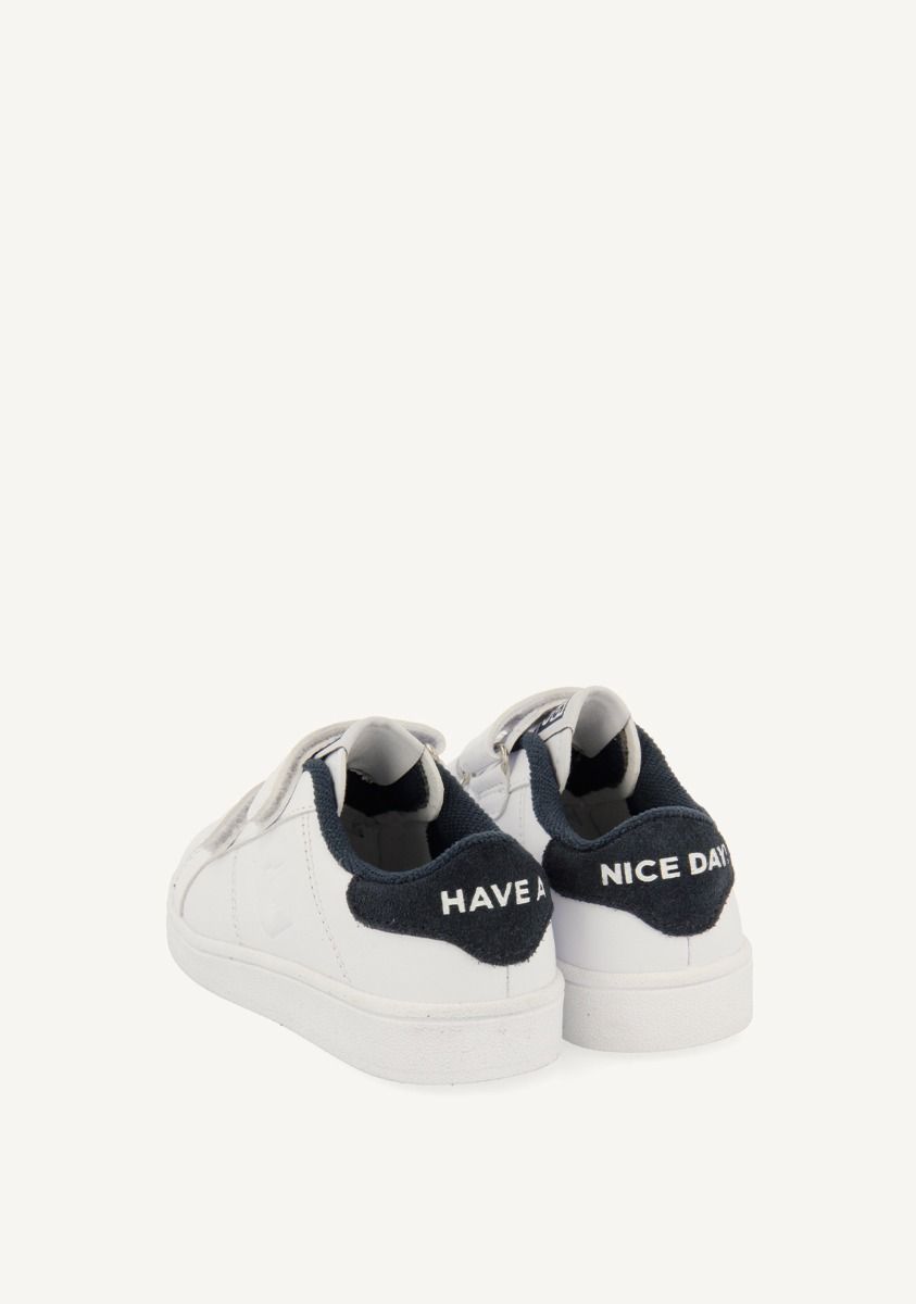527-sneakers-colegiales-blancas-con-detalle-en-azul-marino-y-doble-cierre-ajustable-volsk-marino-1.jpg