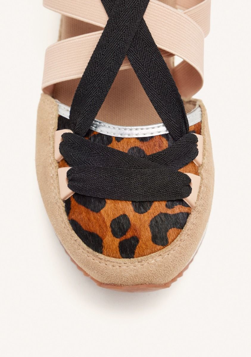 5286-zapatillas-abiertas-piel-leopardo-y-cu-a-rafia-ludlow-leopardo-1.jpg