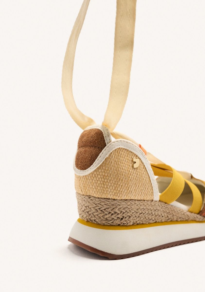 5294-zapatillas-abiertas-piel-cu-a-rafia-littleton-mostaza-1.jpg