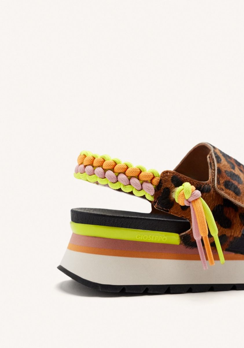 5342-sandalias-deportivas-piel-leopardo-leverett-leopardo-1.jpg