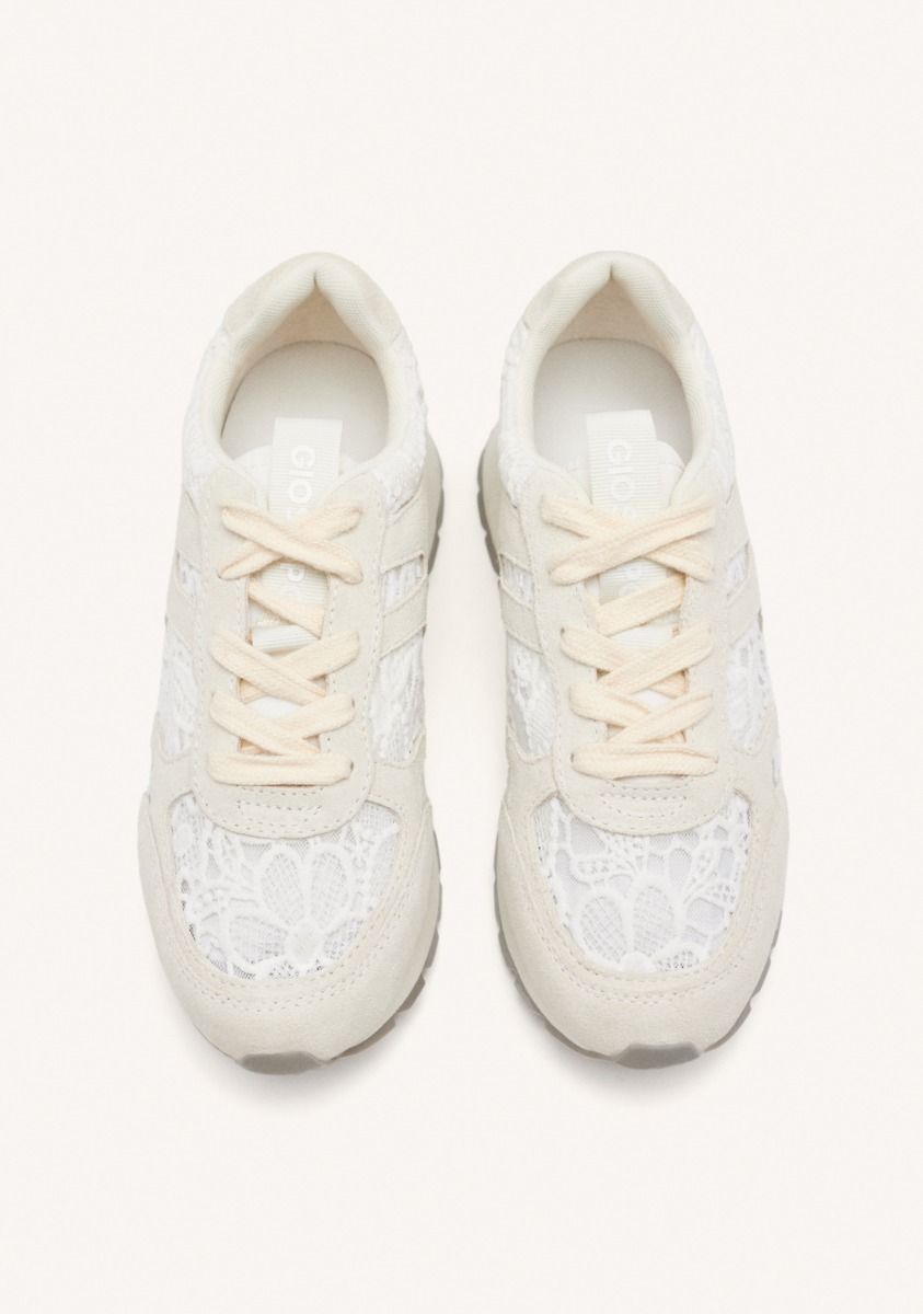 5744-zapatillas-cu-a-piel-y-encaje-beetown-blanco-1.jpg