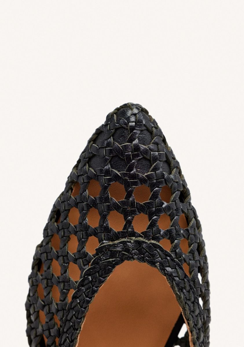5847-mules-piel-trenzada-deblois-negro-1.jpg