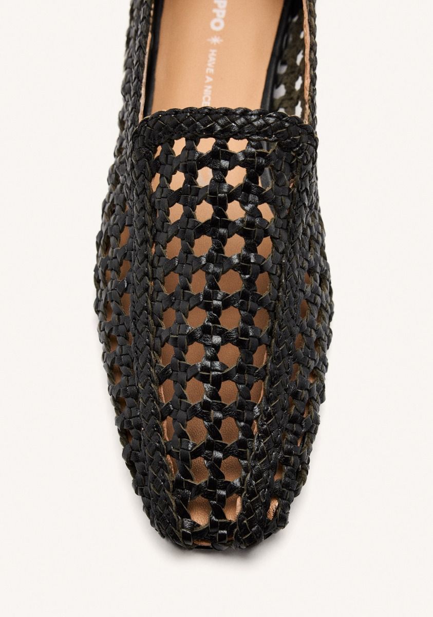 5887-mocasines-piel-trenzada-gilead-negro-1.jpg
