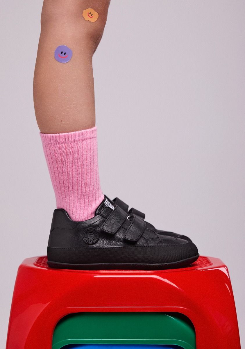 637-gioseppo-barefoot-zapatillas-colegiales-piel-clifford-negro-1.jpg