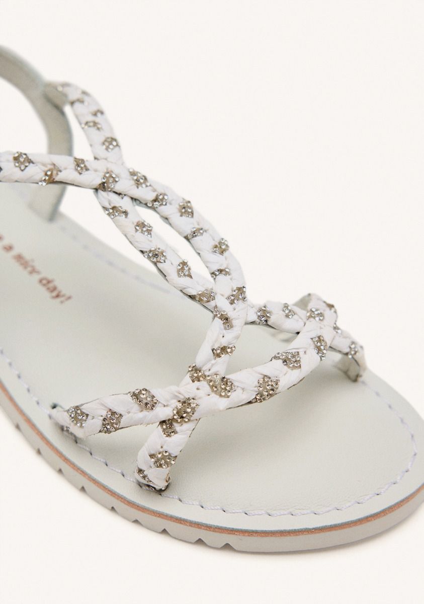 7502-sandalias-piel-strass-y-rafia-wenham-blanco-1.jpg