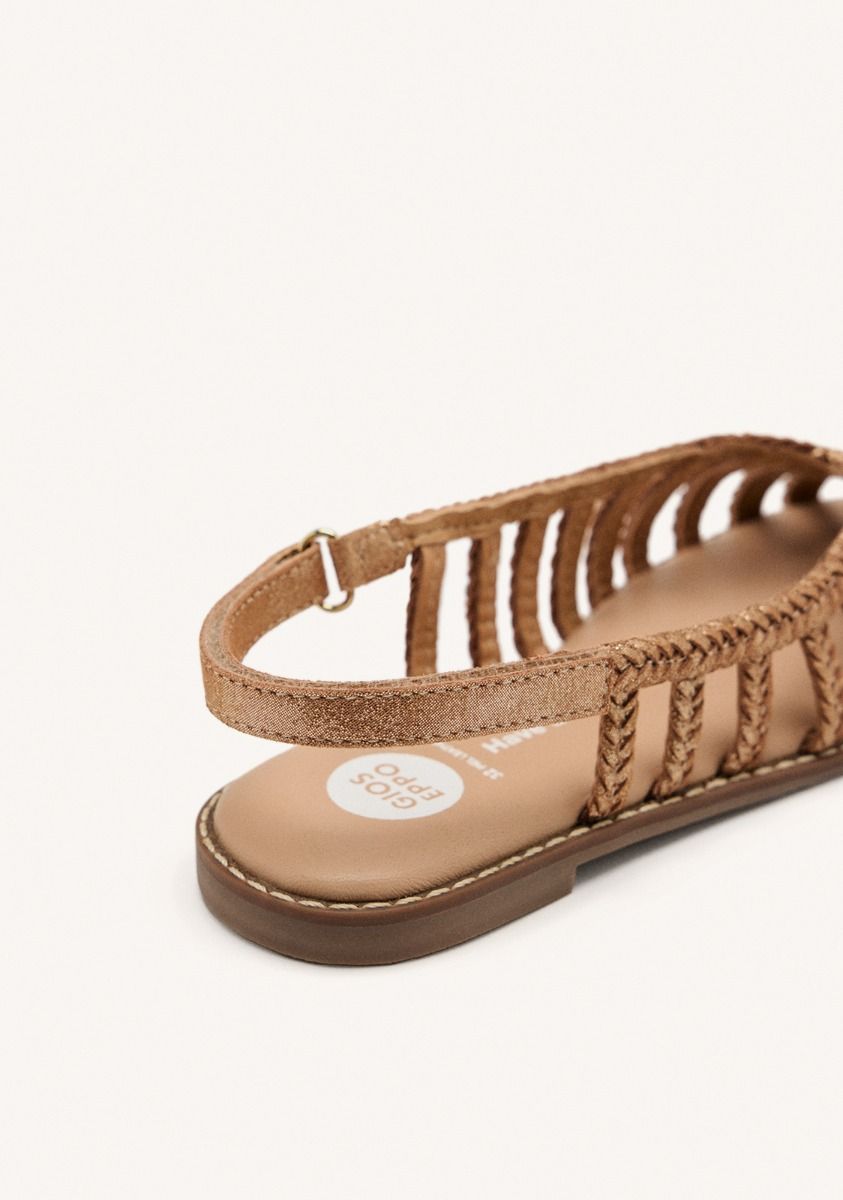 7995-sandalias-cerradas-piel-trenzada-simsbury-cuero-1.jpg