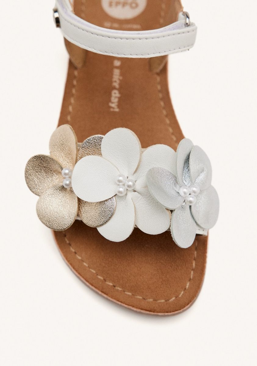 8156-sandalias-flores-piel-beecher-blanco-1.jpg