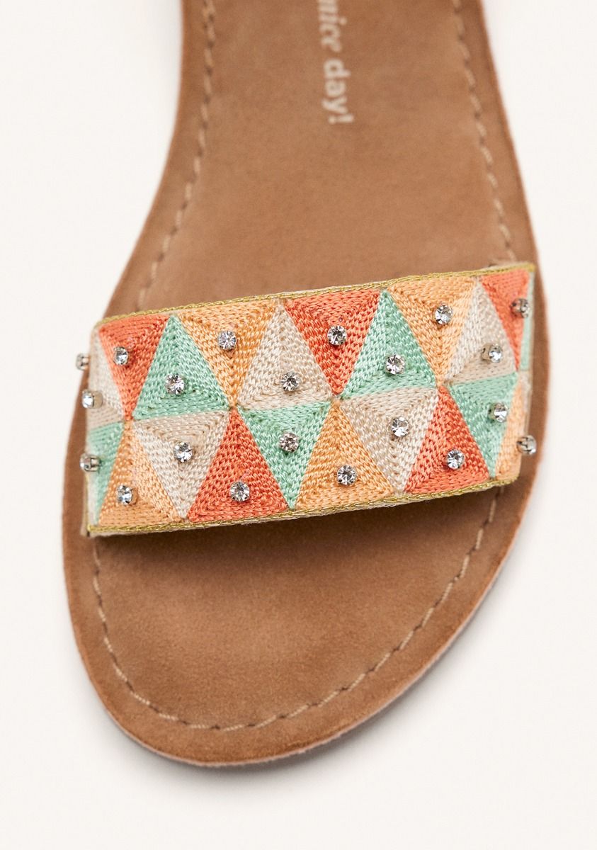 8213-sandalias-bordado-piel-metalizada-montrose-multicolor-1.jpg