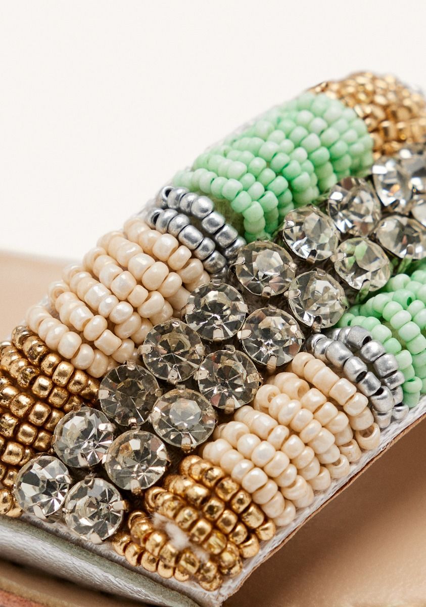 8231-sandalias-abalorios-piel-metalizada-couderay-plata-1.jpg