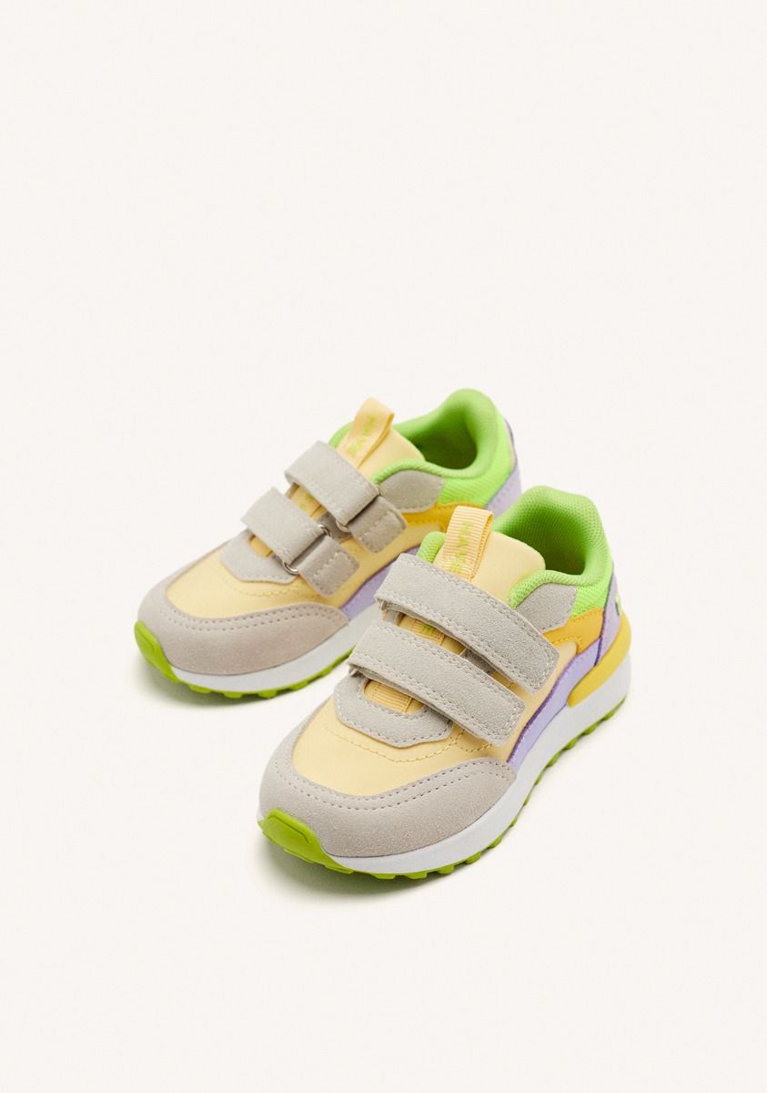 8557-zapatillas-retro-piel-saukvi-amarillo-1.jpg