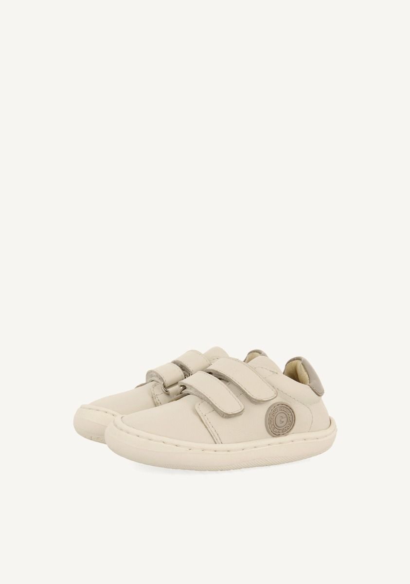 8842-gioseppo-barefoot-sneakers-tipo-bambas-saranac-blanco-1.jpg