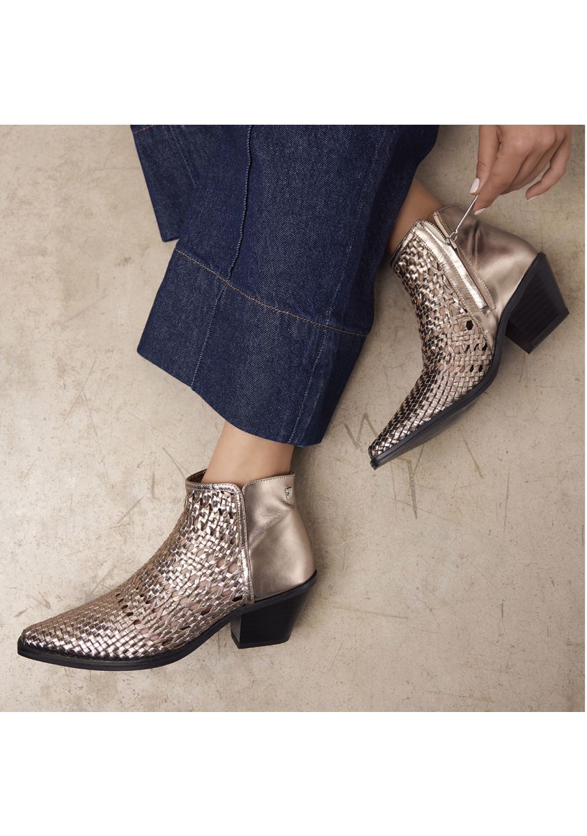 BOTINES COWBOY TRENZADO TACÃN PIEL CRAWFORD - PLOMO